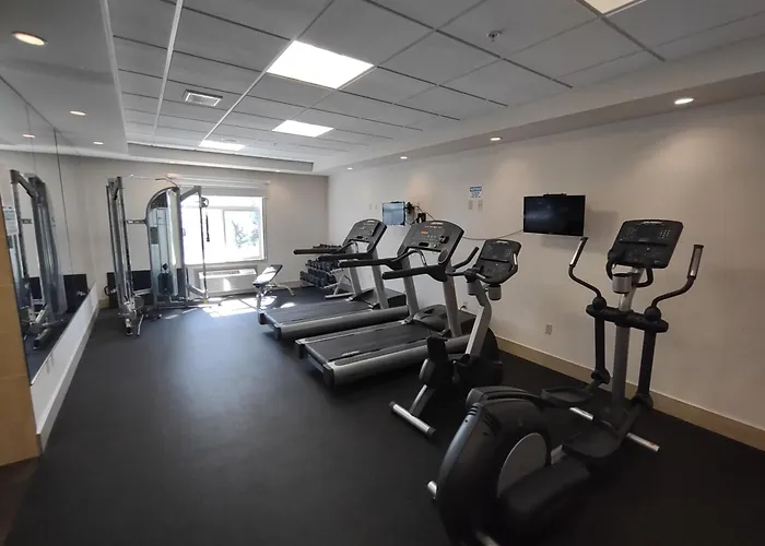 Days Inn & Suites By Wyndham Fort Saskatchewan