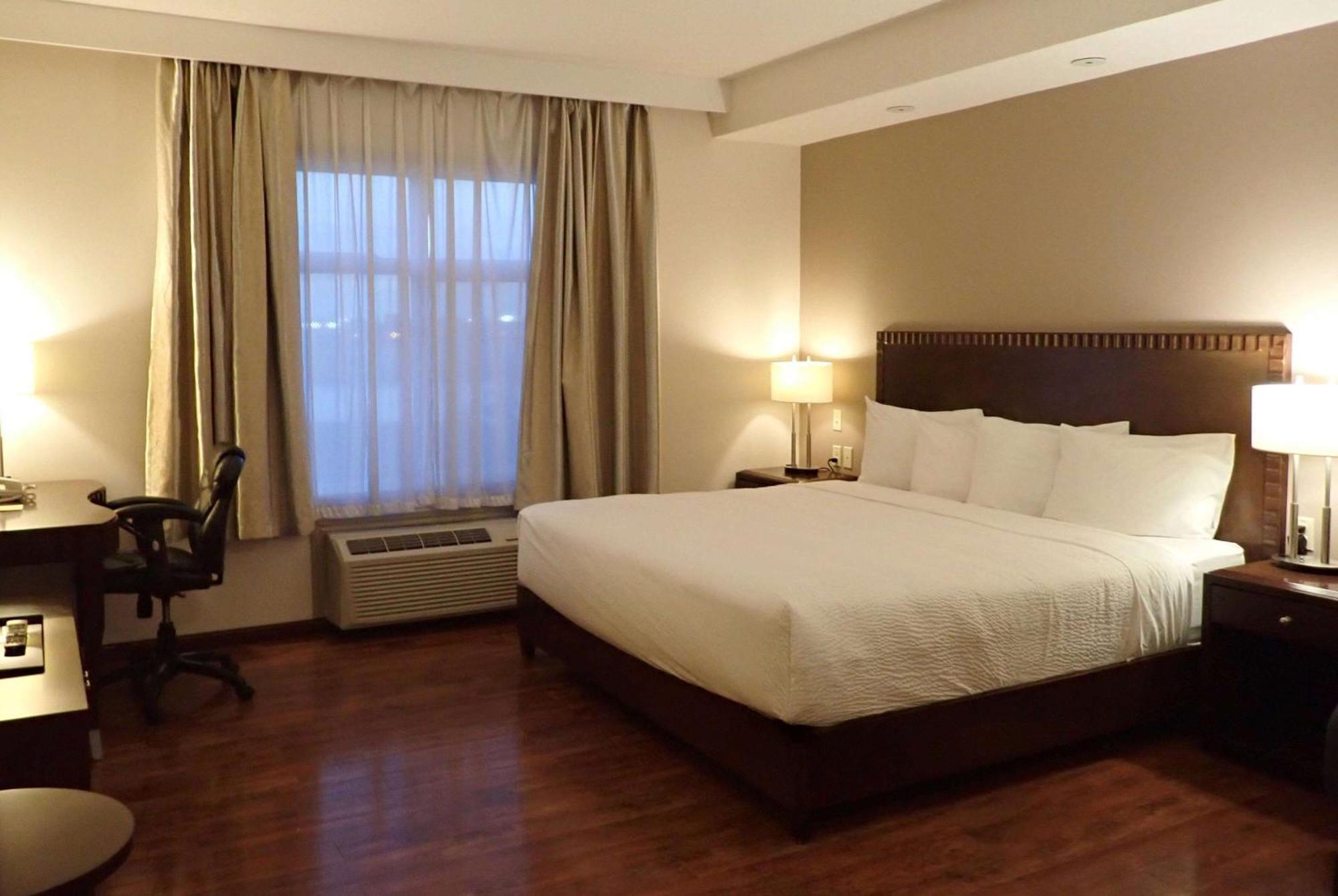 Inn Days & By Wyndham Saskatchewan Fort Saskatchewan