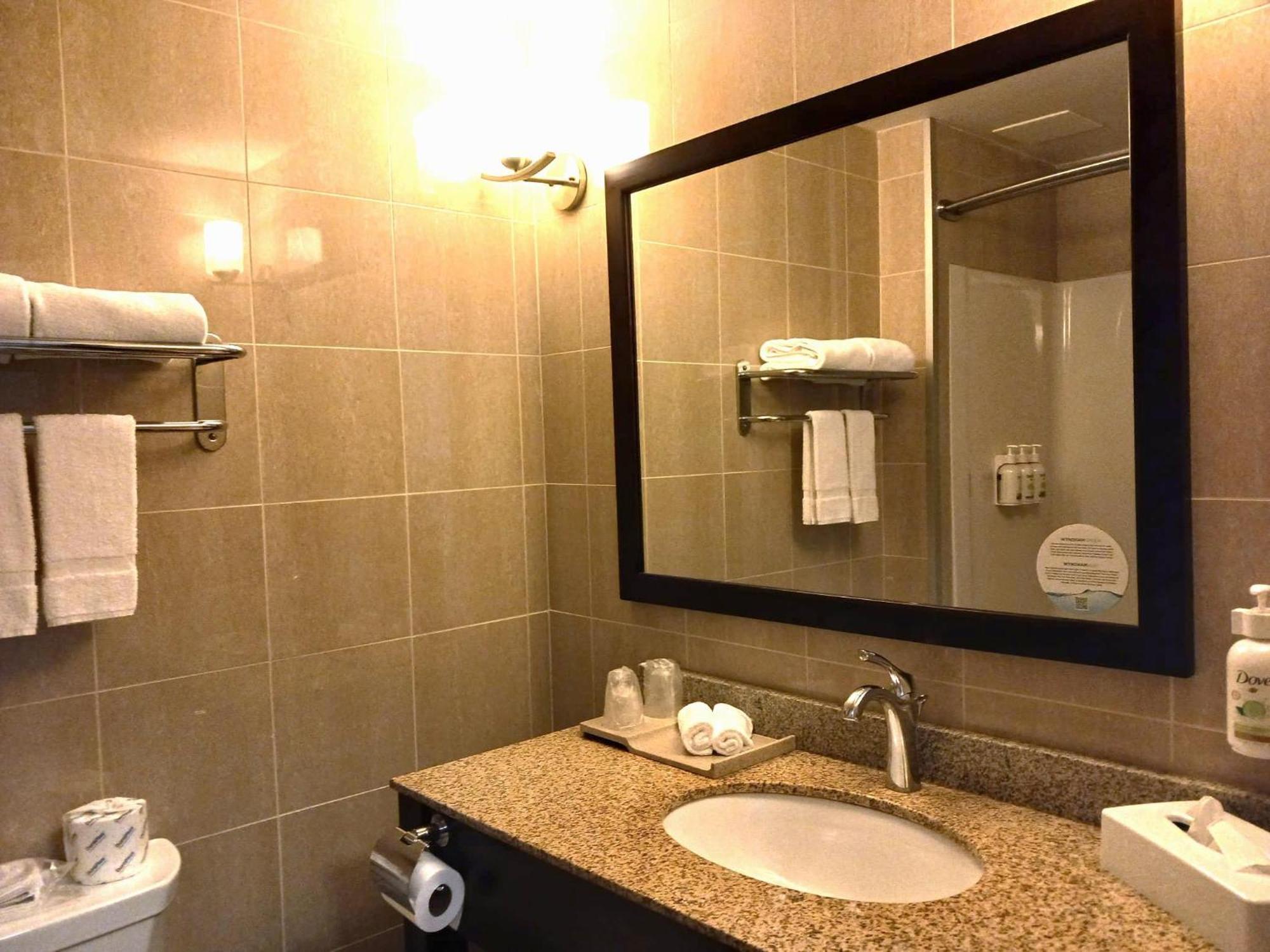 Days & By Wyndham Saskatchewan Inn Fort Saskatchewan